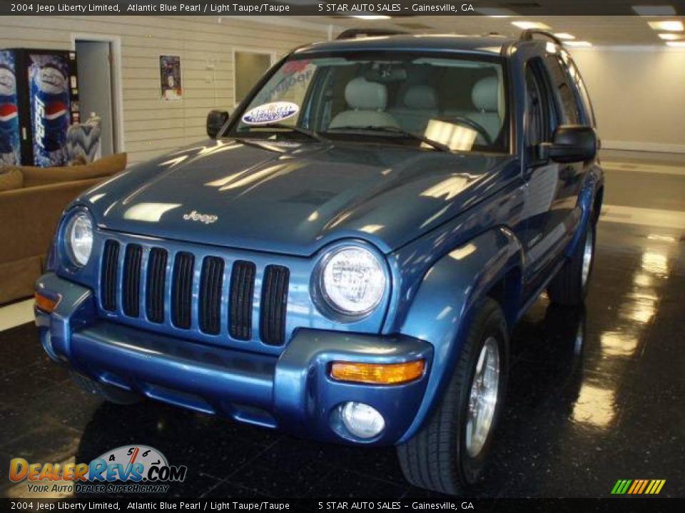 2004 Jeep Liberty Limited Atlantic Blue Pearl / Light Taupe/Taupe Photo #8