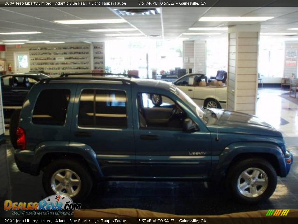 2004 Jeep Liberty Limited Atlantic Blue Pearl / Light Taupe/Taupe Photo #12