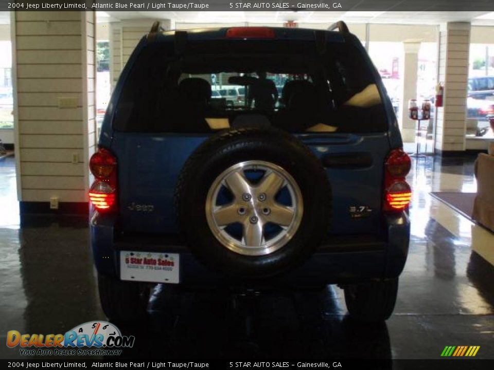 2004 Jeep Liberty Limited Atlantic Blue Pearl / Light Taupe/Taupe Photo #14