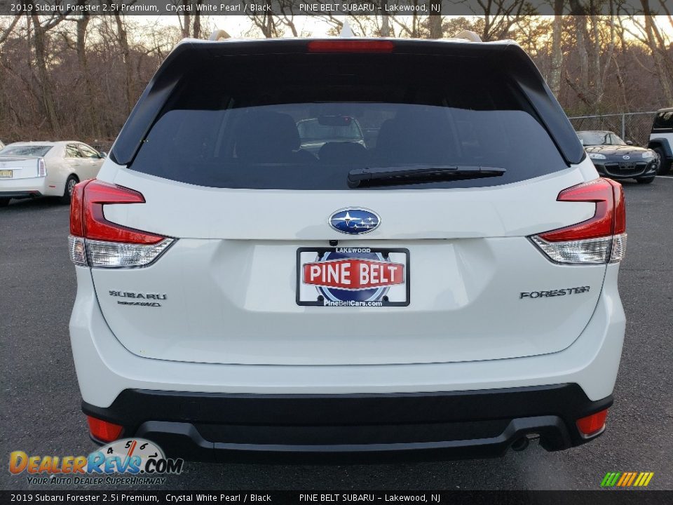 2019 Subaru Forester 2.5i Premium Crystal White Pearl / Black Photo #5