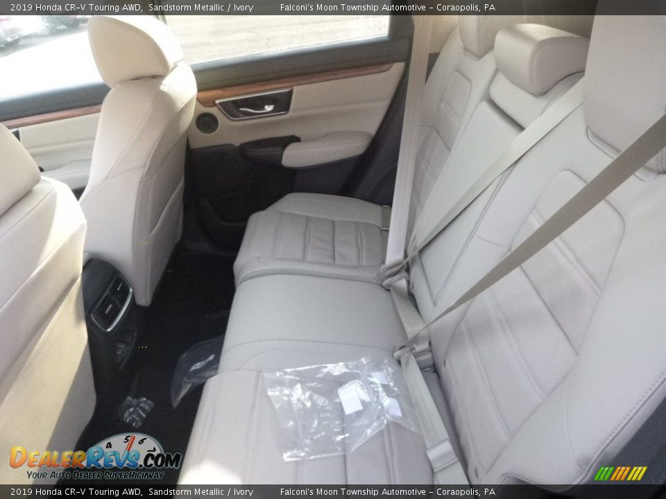2019 Honda CR-V Touring AWD Sandstorm Metallic / Ivory Photo #9