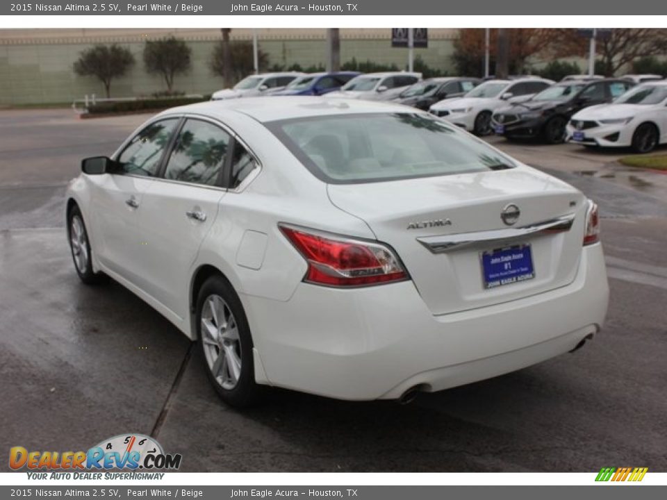 2015 Nissan Altima 2.5 SV Pearl White / Beige Photo #5