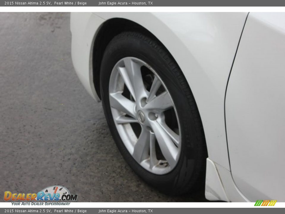 2015 Nissan Altima 2.5 SV Pearl White / Beige Photo #11