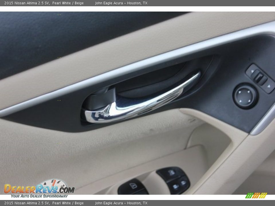 2015 Nissan Altima 2.5 SV Pearl White / Beige Photo #13