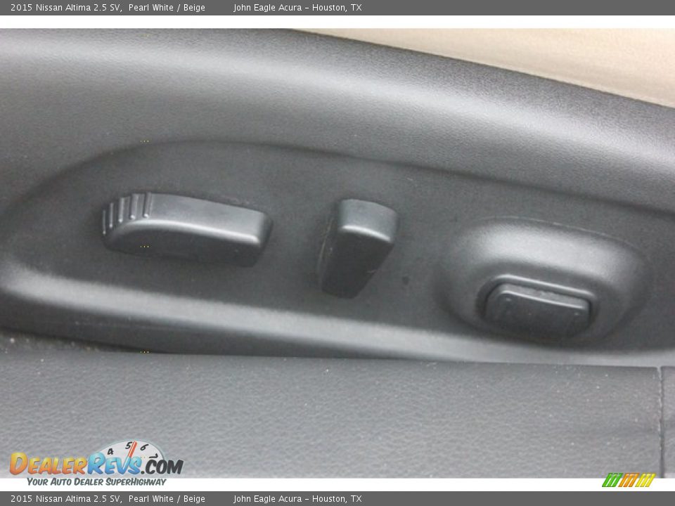 2015 Nissan Altima 2.5 SV Pearl White / Beige Photo #15