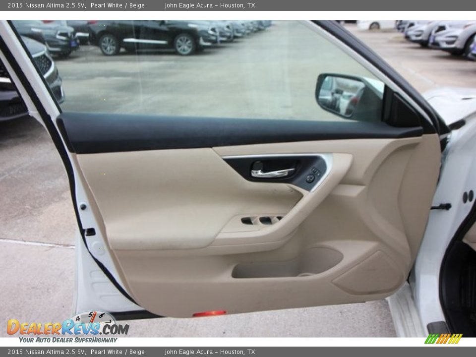 2015 Nissan Altima 2.5 SV Pearl White / Beige Photo #16