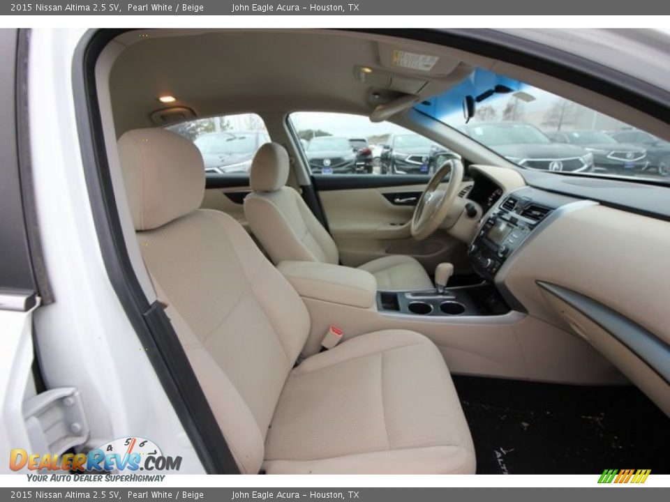 2015 Nissan Altima 2.5 SV Pearl White / Beige Photo #22