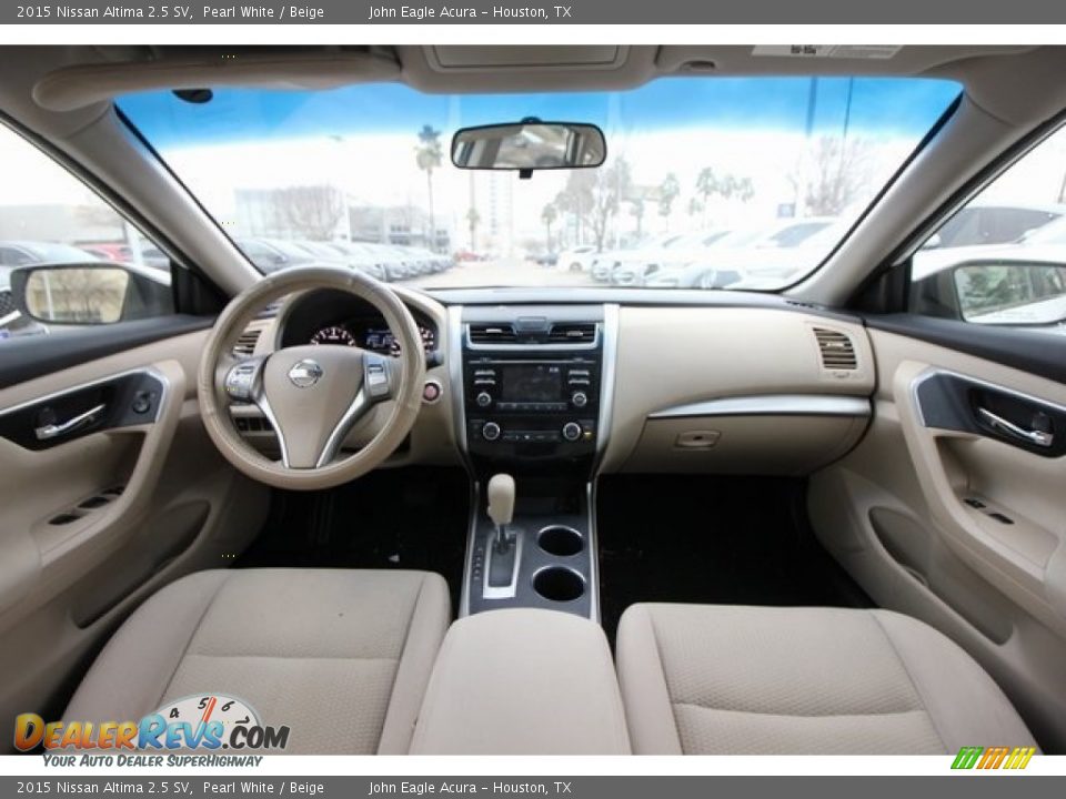 2015 Nissan Altima 2.5 SV Pearl White / Beige Photo #23