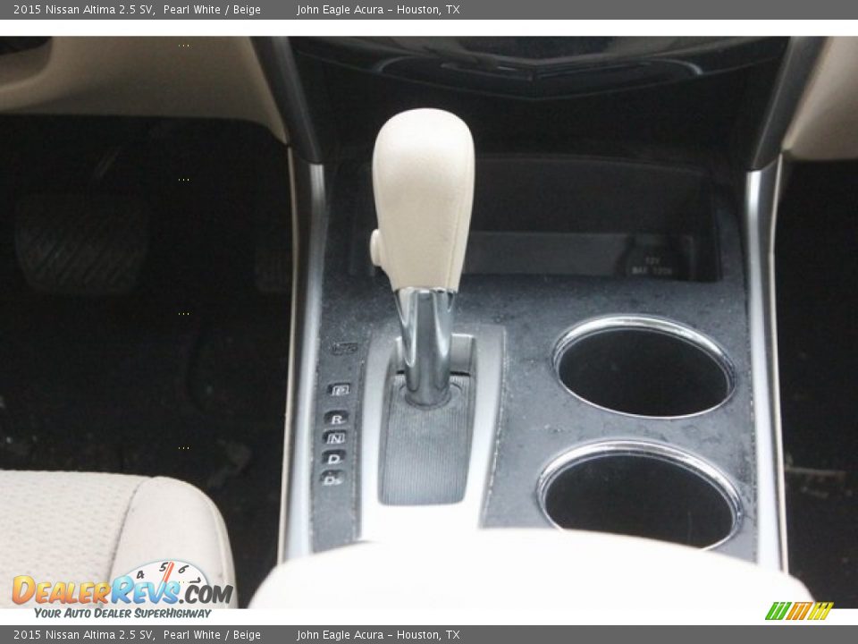2015 Nissan Altima 2.5 SV Pearl White / Beige Photo #26