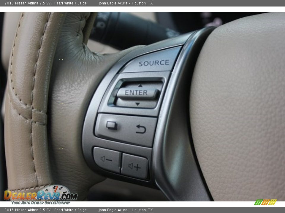 2015 Nissan Altima 2.5 SV Pearl White / Beige Photo #28