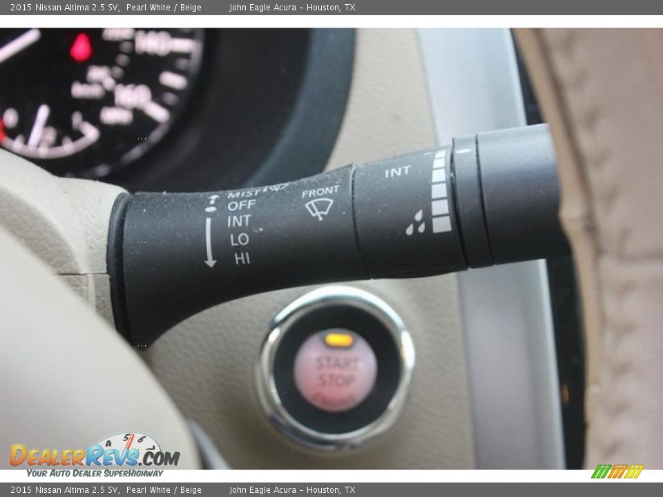 2015 Nissan Altima 2.5 SV Pearl White / Beige Photo #29