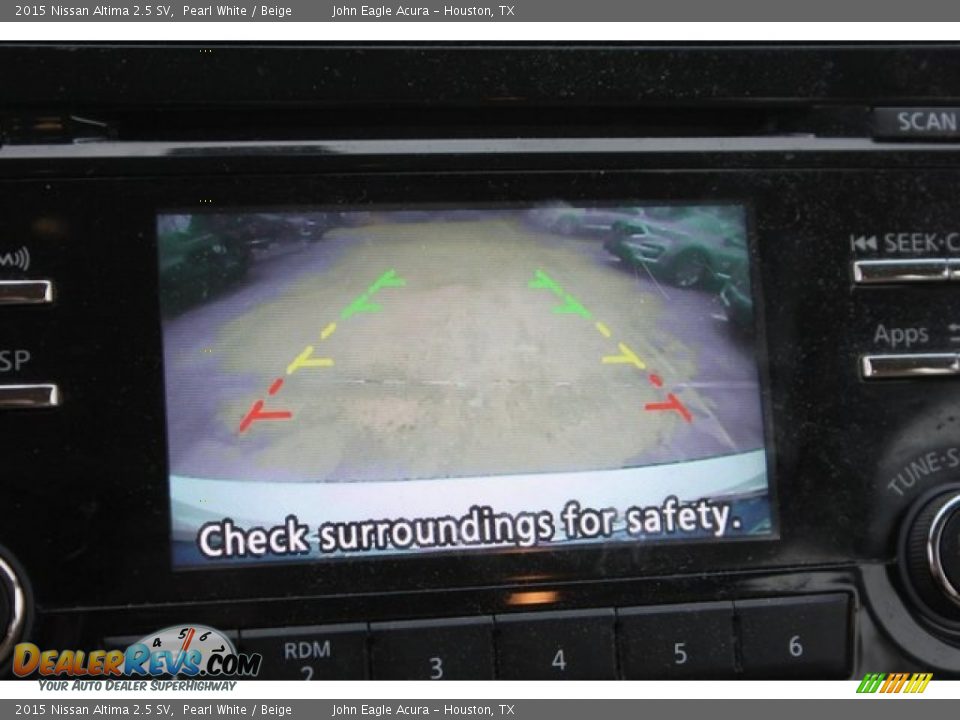 2015 Nissan Altima 2.5 SV Pearl White / Beige Photo #33