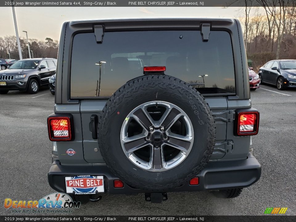 2019 Jeep Wrangler Unlimited Sahara 4x4 Sting-Gray / Black Photo #5