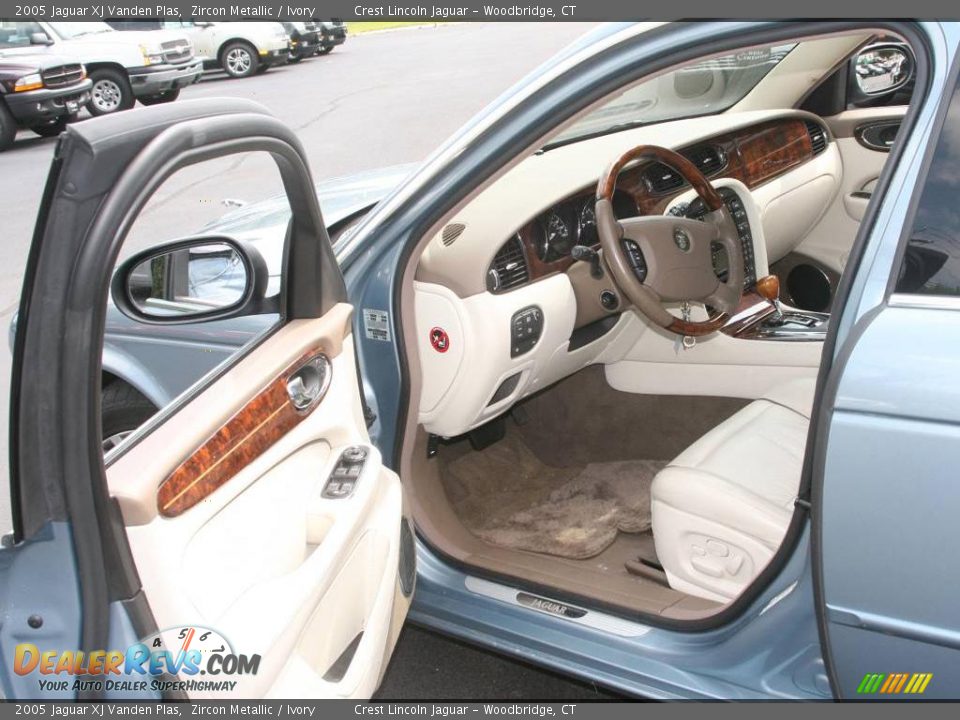 2005 Jaguar XJ Vanden Plas Zircon Metallic / Ivory Photo #9