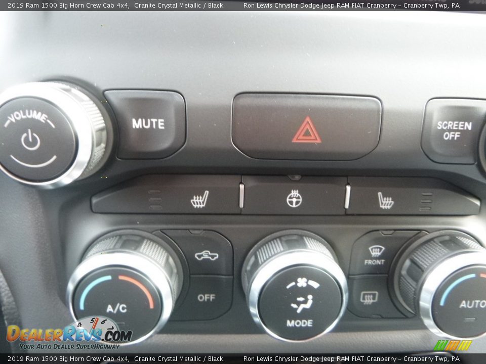 2019 Ram 1500 Big Horn Crew Cab 4x4 Granite Crystal Metallic / Black Photo #19