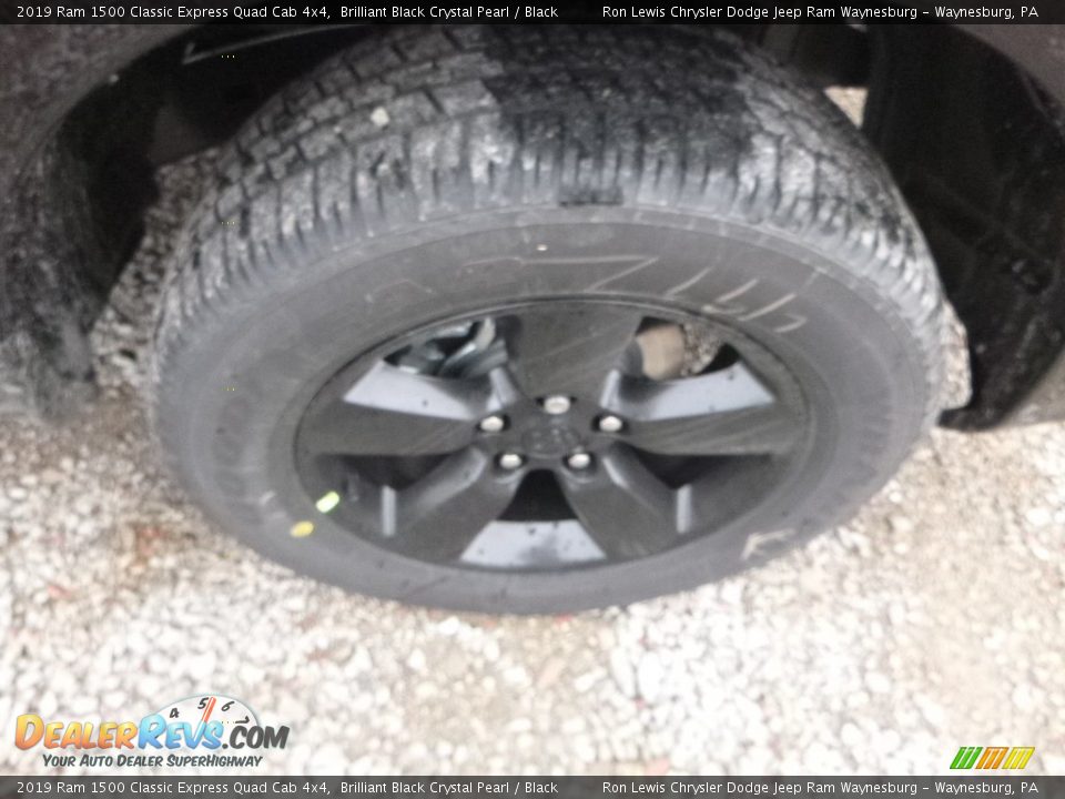 2019 Ram 1500 Classic Express Quad Cab 4x4 Brilliant Black Crystal Pearl / Black Photo #10