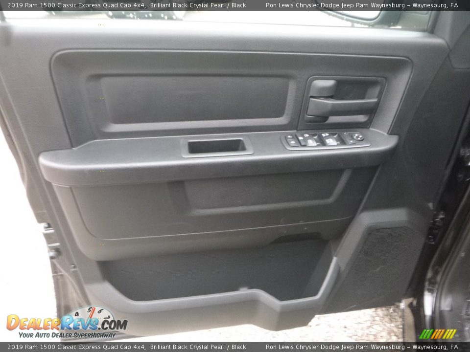 2019 Ram 1500 Classic Express Quad Cab 4x4 Brilliant Black Crystal Pearl / Black Photo #16