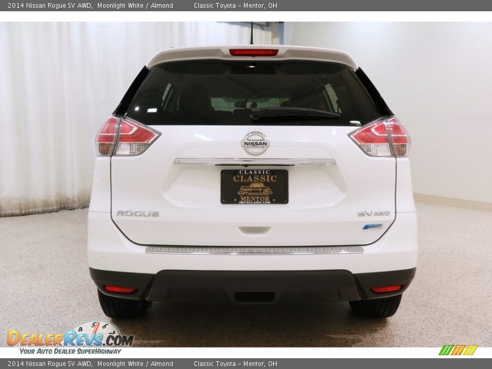 2014 Nissan Rogue SV AWD Moonlight White / Almond Photo #19