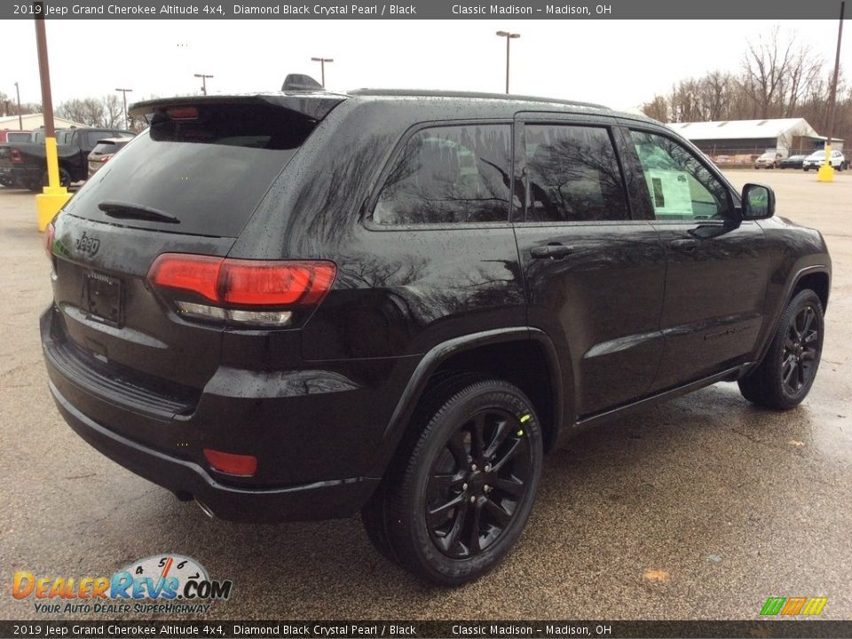 2019 Jeep Grand Cherokee Altitude 4x4 Diamond Black Crystal Pearl / Black Photo #6
