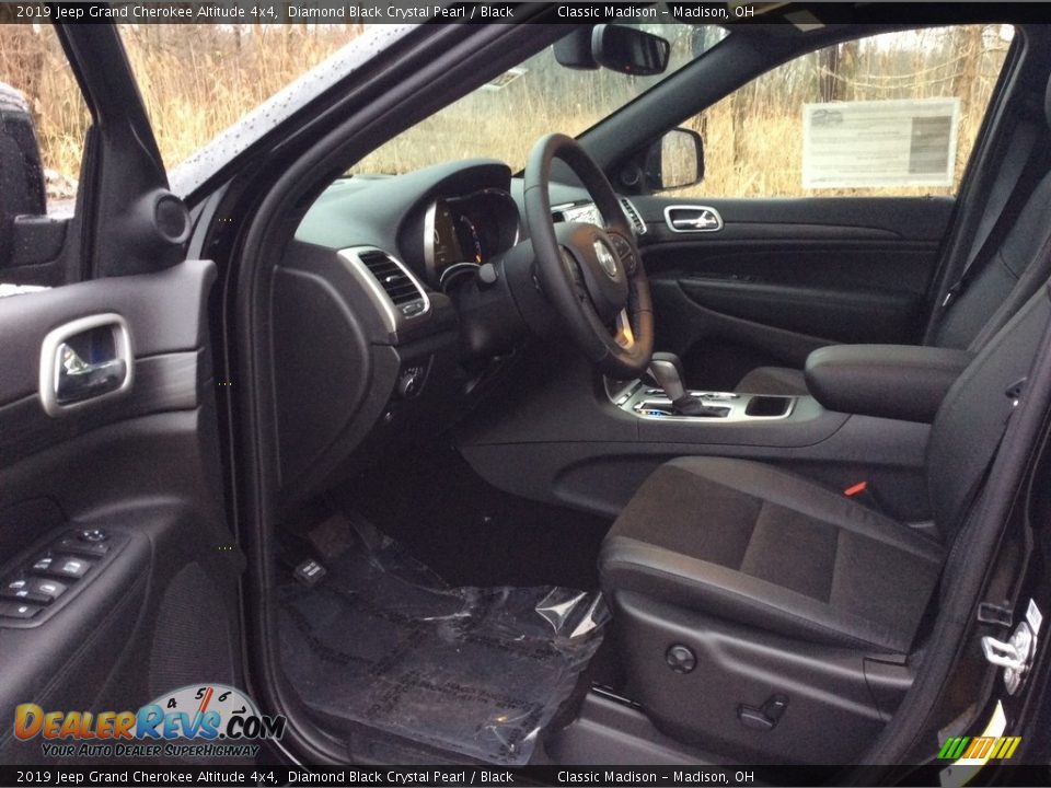 2019 Jeep Grand Cherokee Altitude 4x4 Diamond Black Crystal Pearl / Black Photo #9