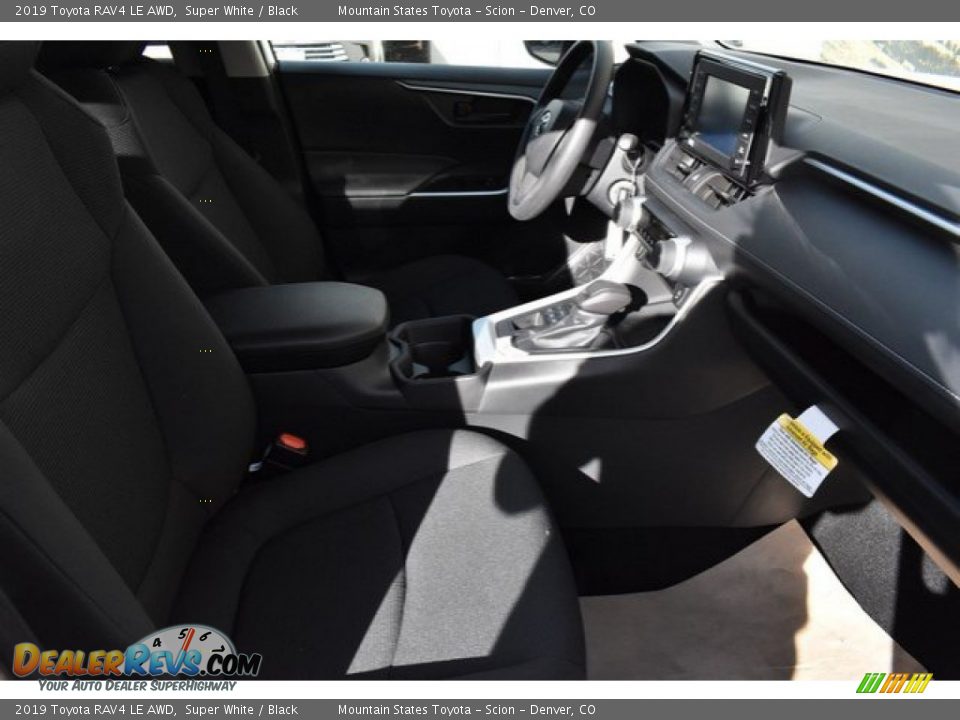 2019 Toyota RAV4 LE AWD Super White / Black Photo #11