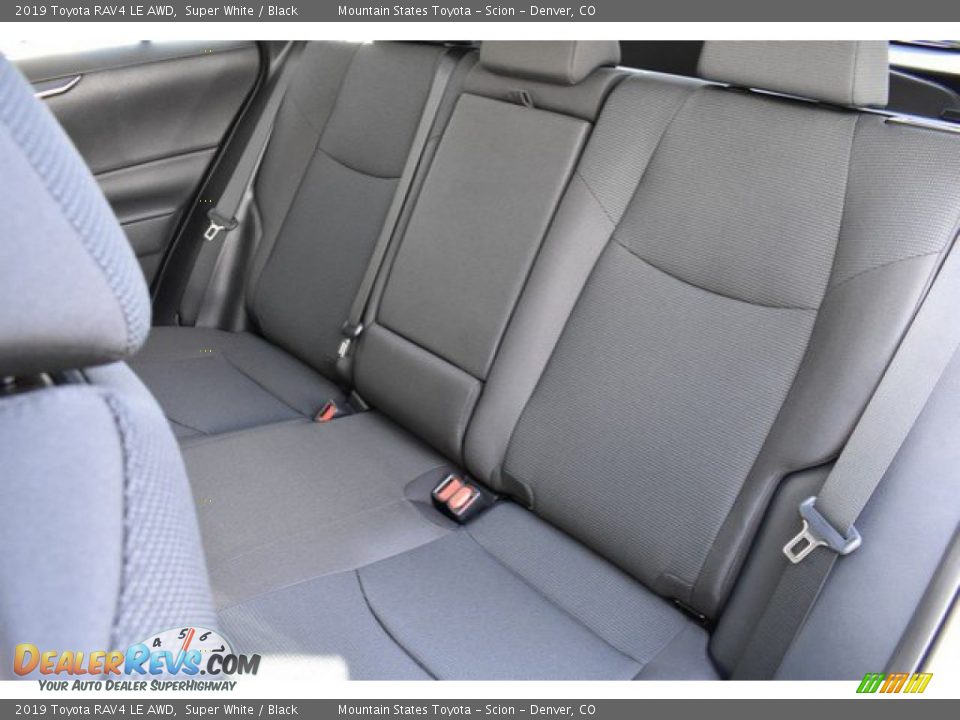 2019 Toyota RAV4 LE AWD Super White / Black Photo #15
