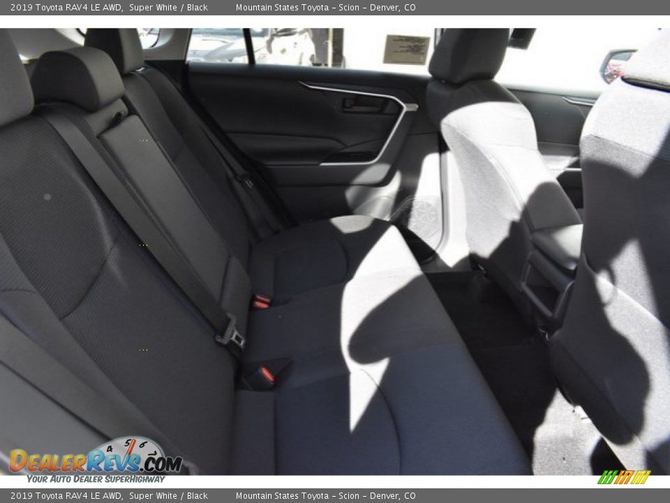 2019 Toyota RAV4 LE AWD Super White / Black Photo #17