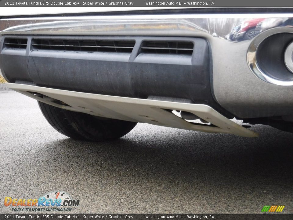 2011 Toyota Tundra SR5 Double Cab 4x4 Super White / Graphite Gray Photo #9