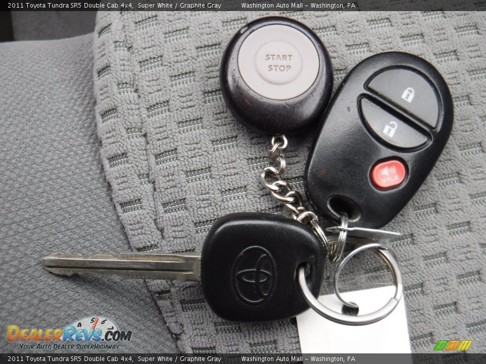 2011 Toyota Tundra SR5 Double Cab 4x4 Super White / Graphite Gray Photo #26