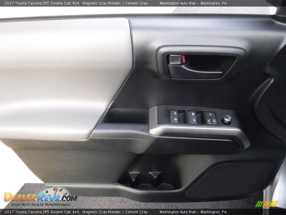 2017 Toyota Tacoma SR5 Double Cab 4x4 Magnetic Gray Metallic / Cement Gray Photo #16