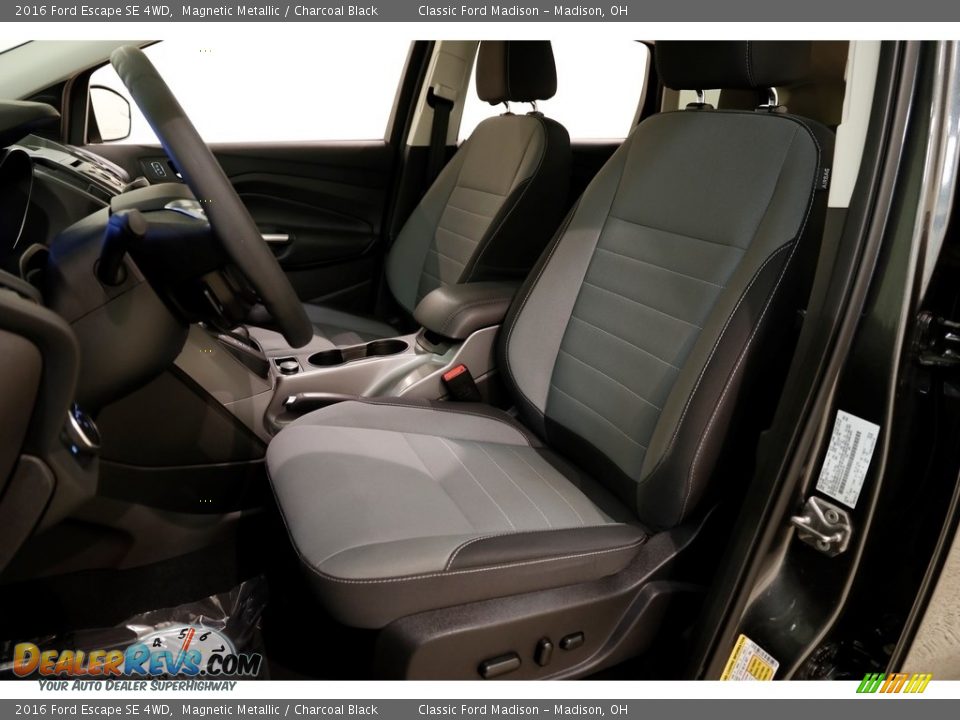 2016 Ford Escape SE 4WD Magnetic Metallic / Charcoal Black Photo #5