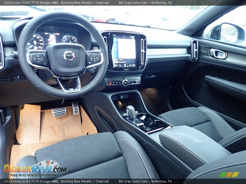 Charcoal Interior - 2019 Volvo XC40 T5 R-Design AWD Photo #9