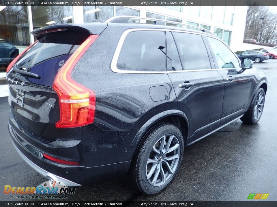 2019 Volvo XC90 T5 AWD Momentum Onyx Black Metallic / Charcoal Photo #2