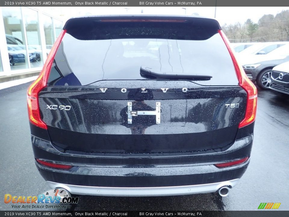 2019 Volvo XC90 T5 AWD Momentum Onyx Black Metallic / Charcoal Photo #3