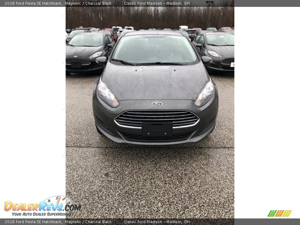 2018 Ford Fiesta SE Hatchback Magnetic / Charcoal Black Photo #2