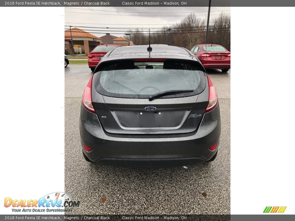 2018 Ford Fiesta SE Hatchback Magnetic / Charcoal Black Photo #3