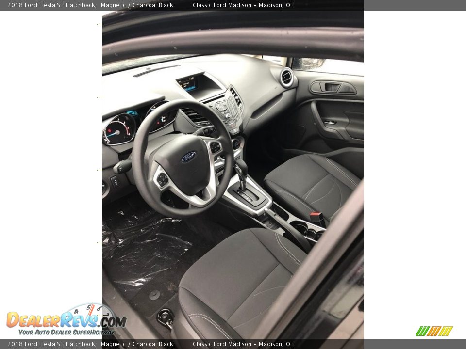2018 Ford Fiesta SE Hatchback Magnetic / Charcoal Black Photo #5