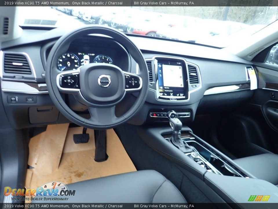 2019 Volvo XC90 T5 AWD Momentum Onyx Black Metallic / Charcoal Photo #9