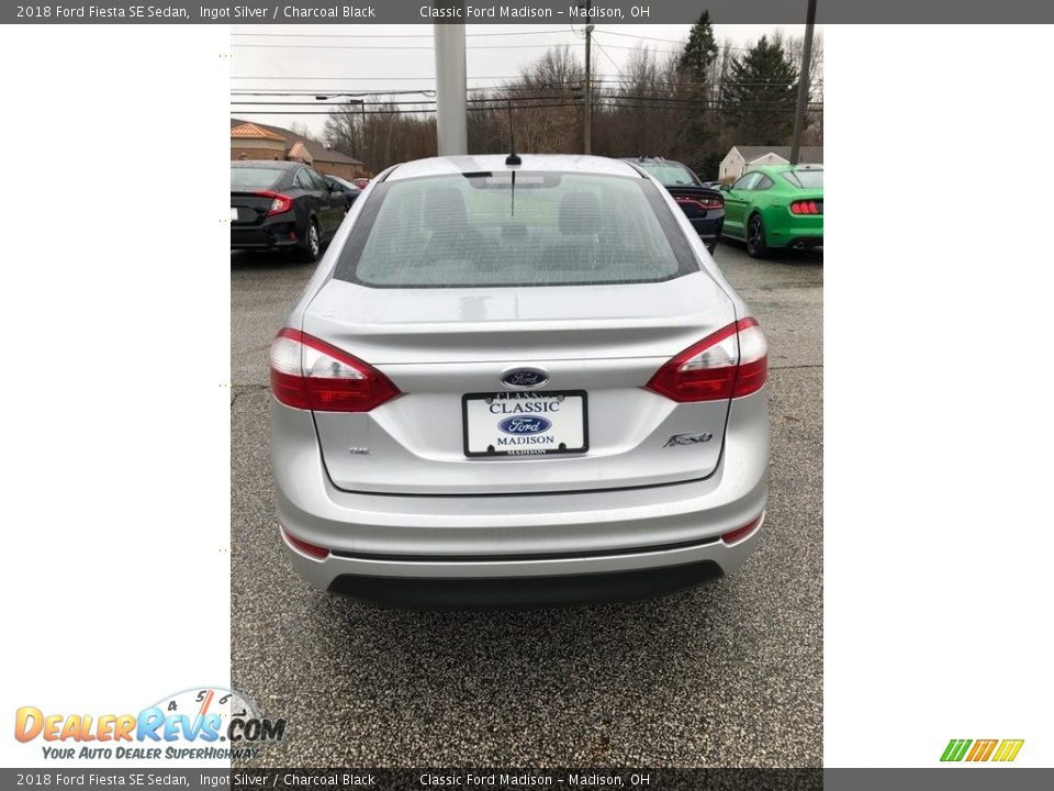 2018 Ford Fiesta SE Sedan Ingot Silver / Charcoal Black Photo #3