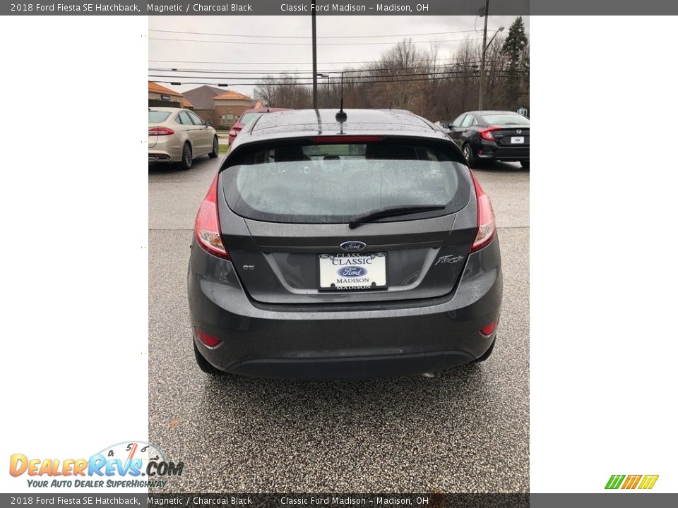 2018 Ford Fiesta SE Hatchback Magnetic / Charcoal Black Photo #3