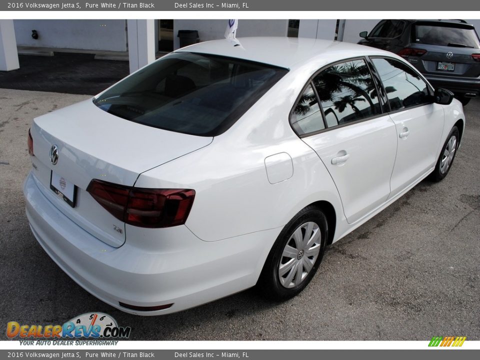 2016 Volkswagen Jetta S Pure White / Titan Black Photo #9