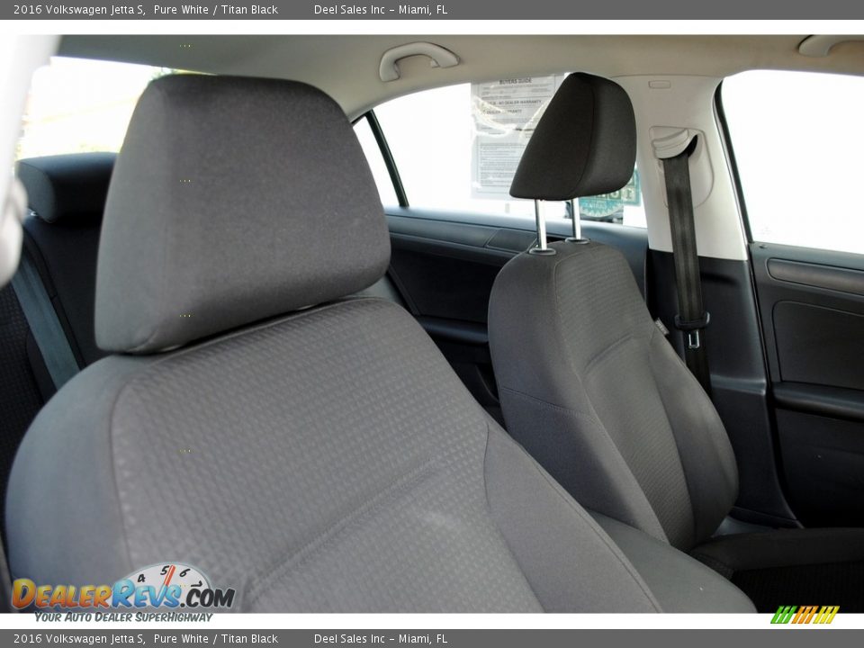 2016 Volkswagen Jetta S Pure White / Titan Black Photo #19