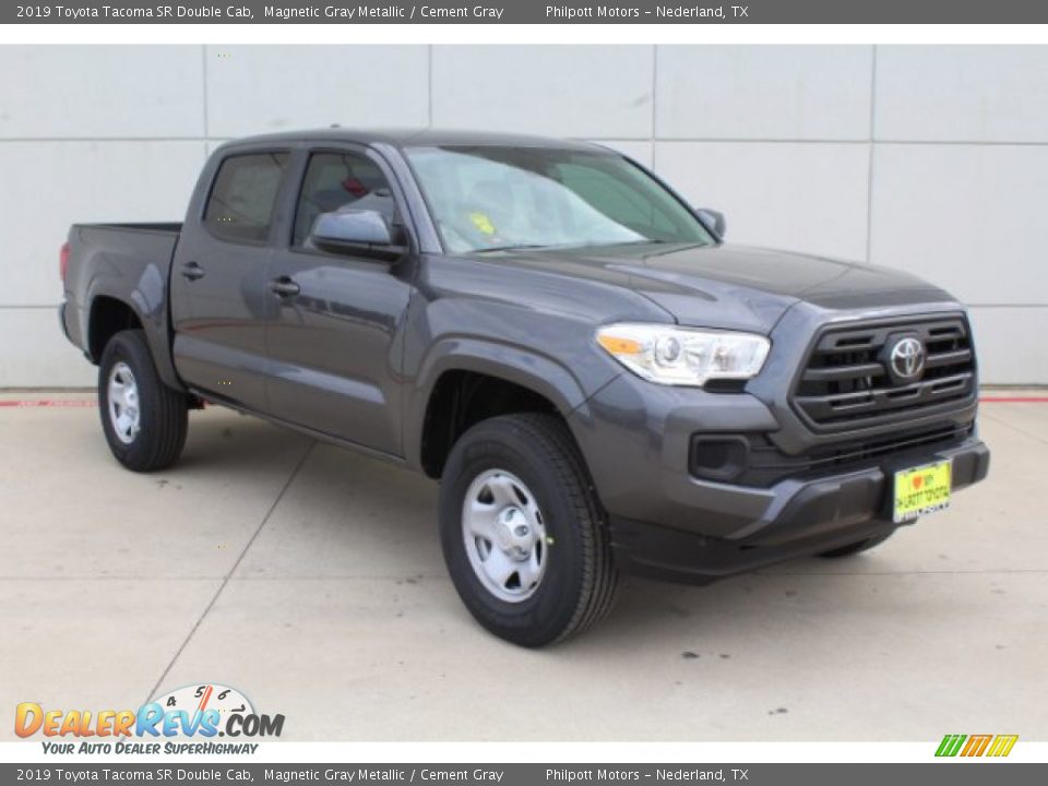 Front 3/4 View of 2019 Toyota Tacoma SR Double Cab Photo #2