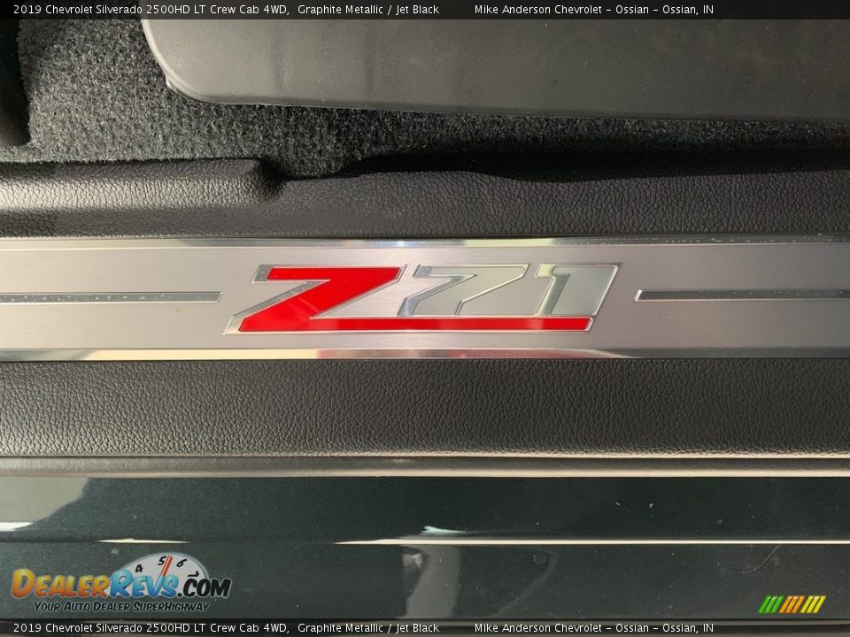 2019 Chevrolet Silverado 2500HD LT Crew Cab 4WD Graphite Metallic / Jet Black Photo #33