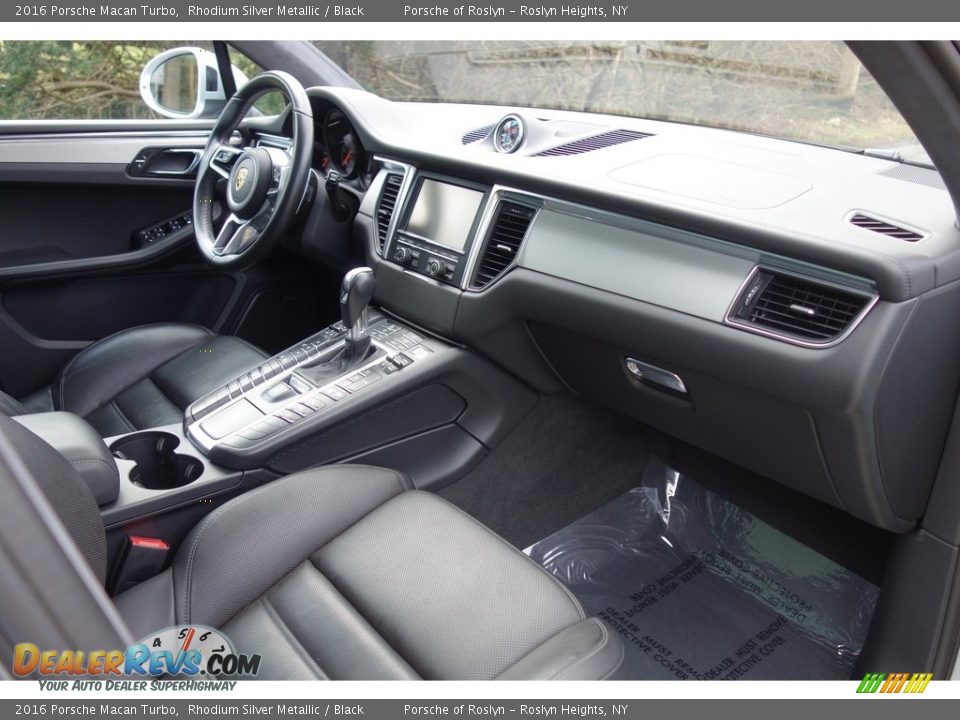 2016 Porsche Macan Turbo Rhodium Silver Metallic / Black Photo #17
