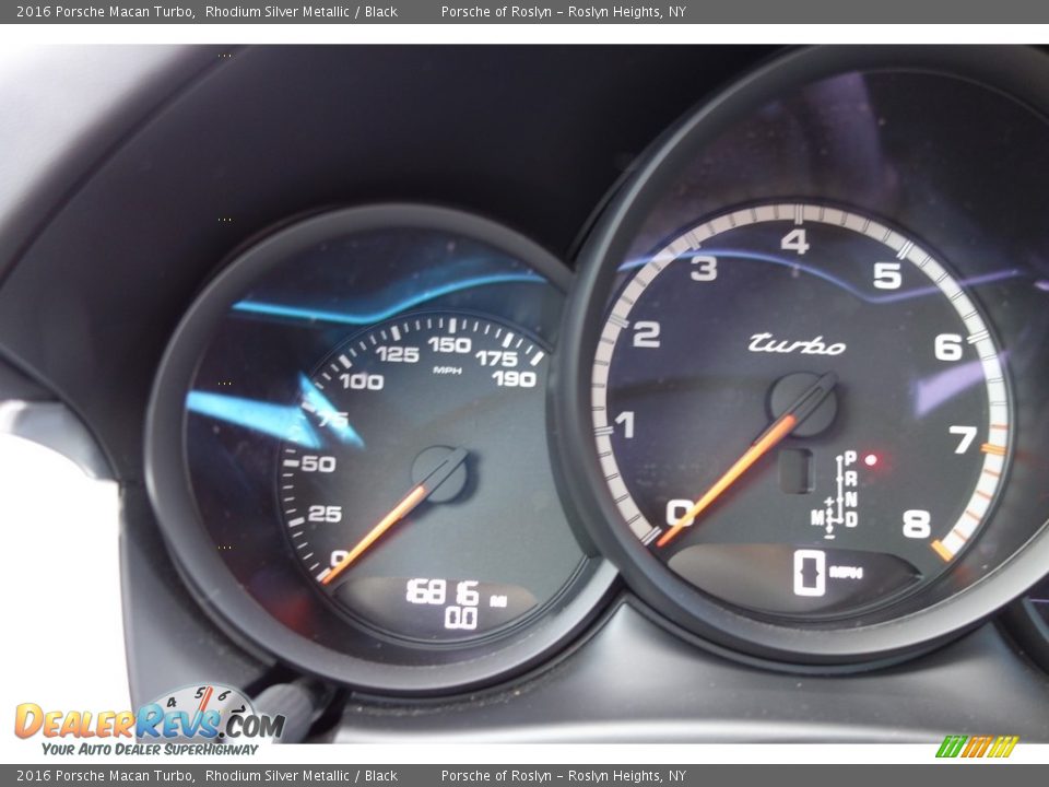 2016 Porsche Macan Turbo Gauges Photo #20