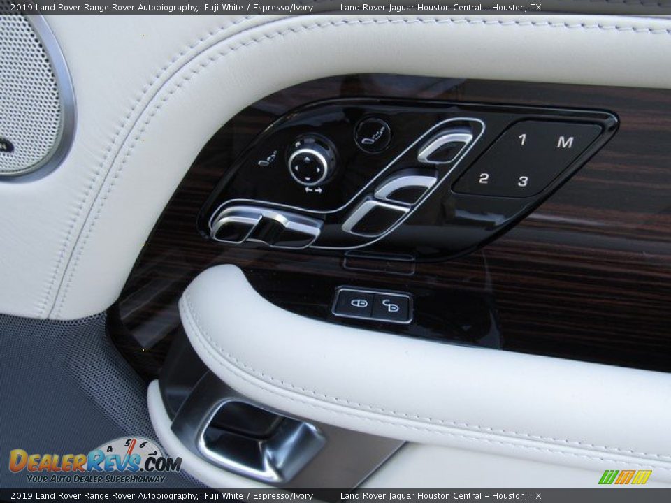 Controls of 2019 Land Rover Range Rover Autobiography Photo #21