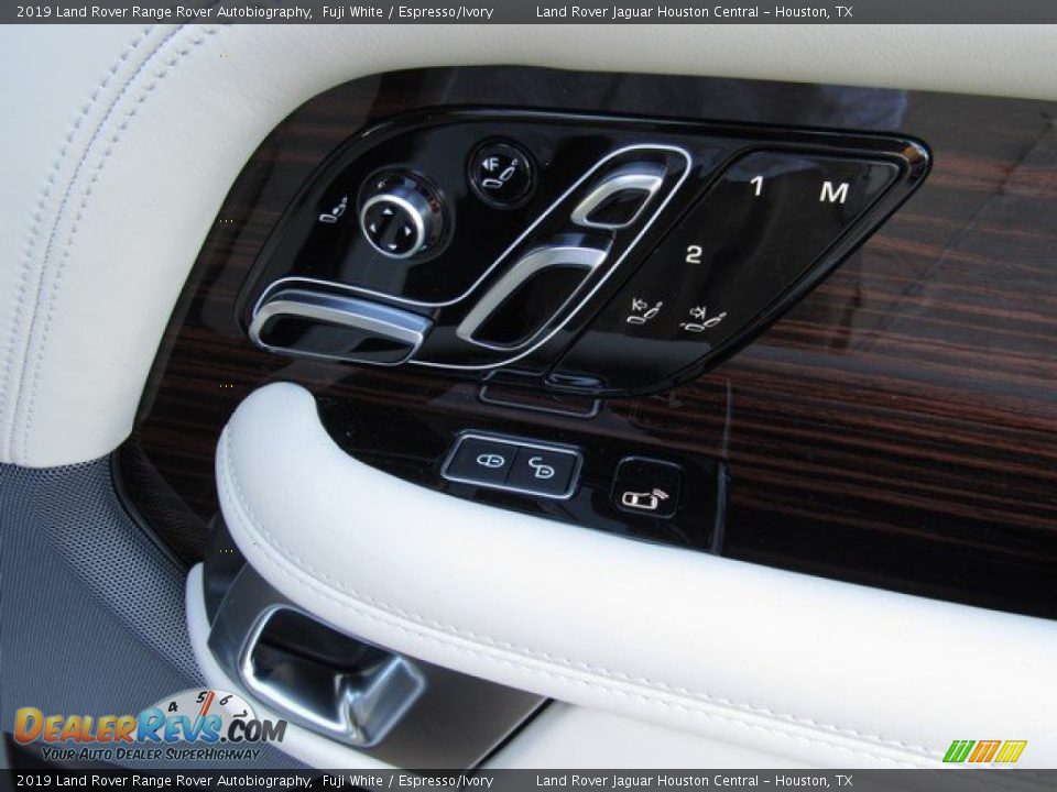 Controls of 2019 Land Rover Range Rover Autobiography Photo #23