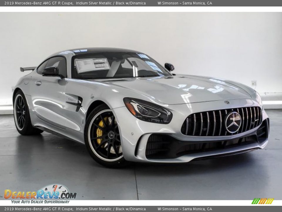Front 3/4 View of 2019 Mercedes-Benz AMG GT R Coupe Photo #14