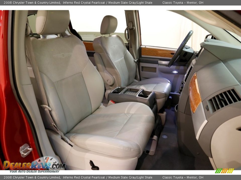 2008 Chrysler Town & Country Limited Inferno Red Crystal Pearlcoat / Medium Slate Gray/Light Shale Photo #16